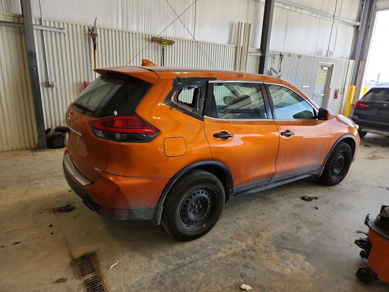2017 Nissan Rogue S - zdjęcie 3
