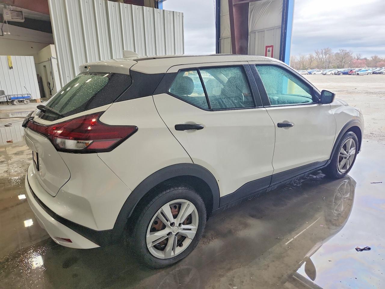 2022 Nissan Kicks S - zdjęcie 3