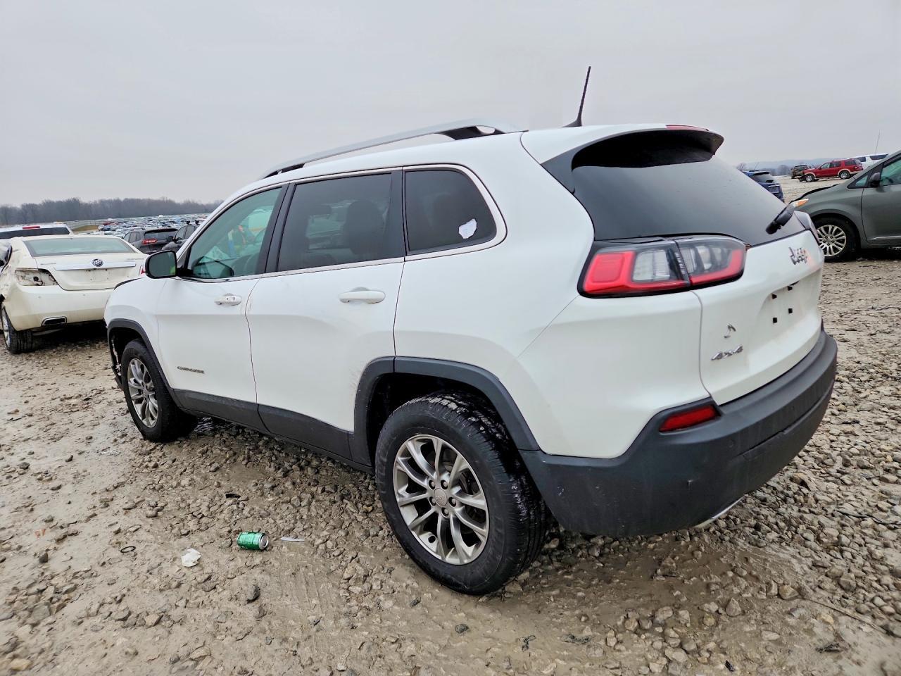 2019 Jeep Cherokee Latitude Plus - zdjęcie 2