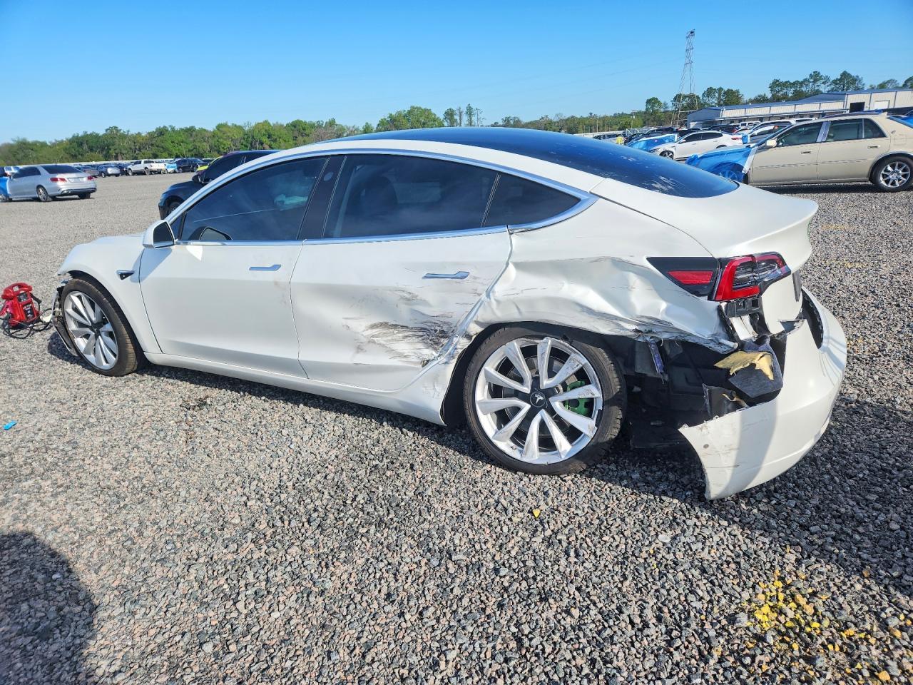 2020 Tesla Model 3 - zdjęcie 2