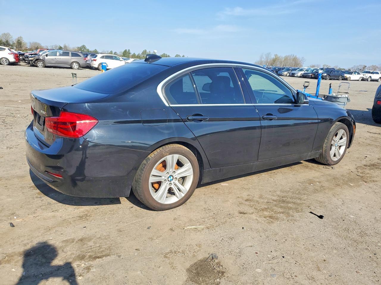 2017 BMW 330 I - zdjęcie 3