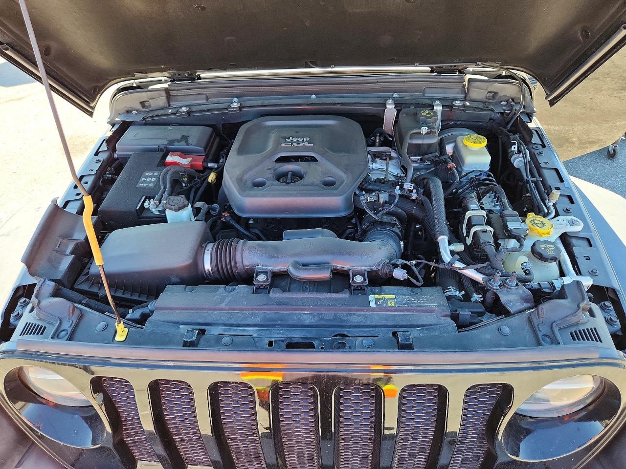 2020 Jeep Wrangler Unlimited Sport - zdjęcie 12