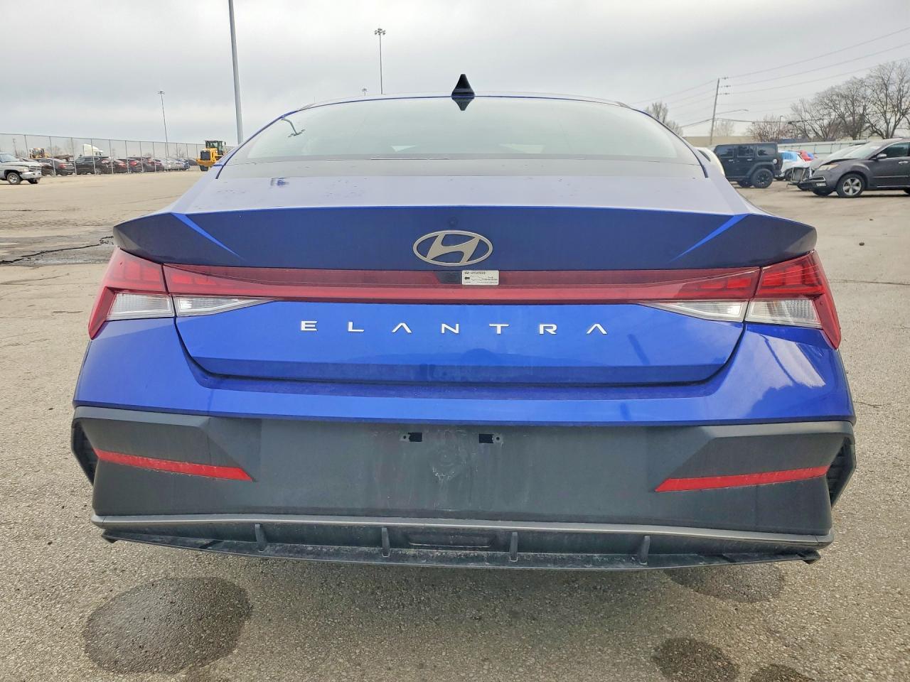 2025 Hyundai Elantra Sel Convenience - zdjęcie 6