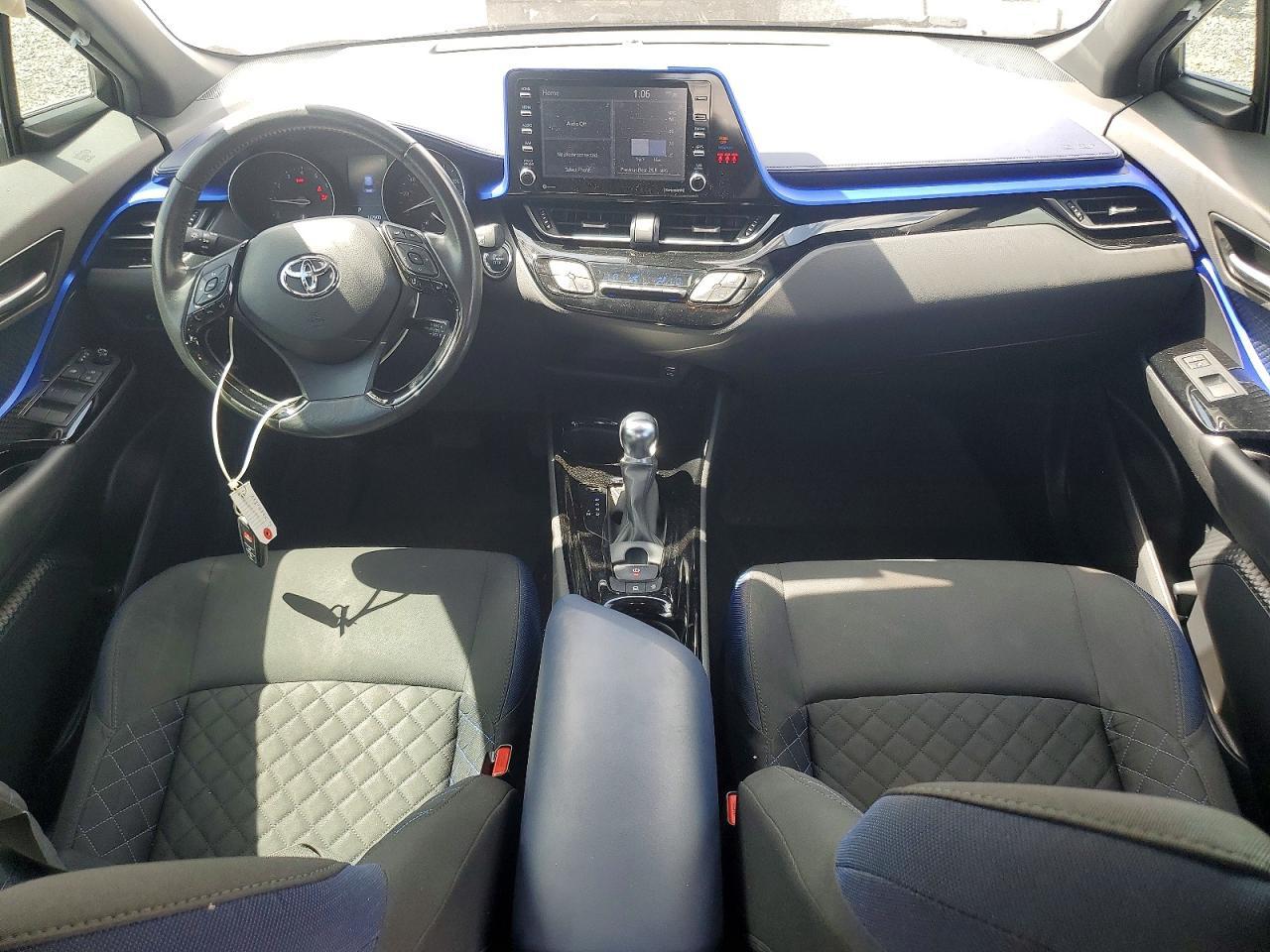 2020 Toyota C-Hr Xle - zdjęcie 8