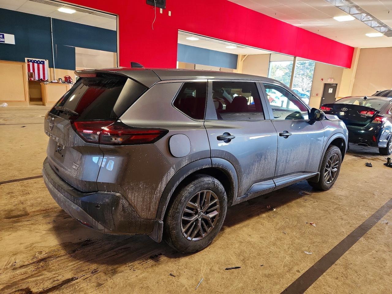 2023 Nissan Rogue S - zdjęcie 3