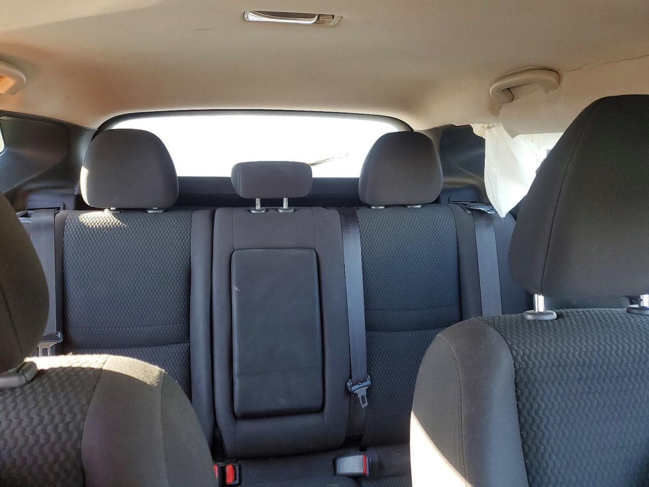 2017 Nissan Rogue Sport S - zdjęcie 10