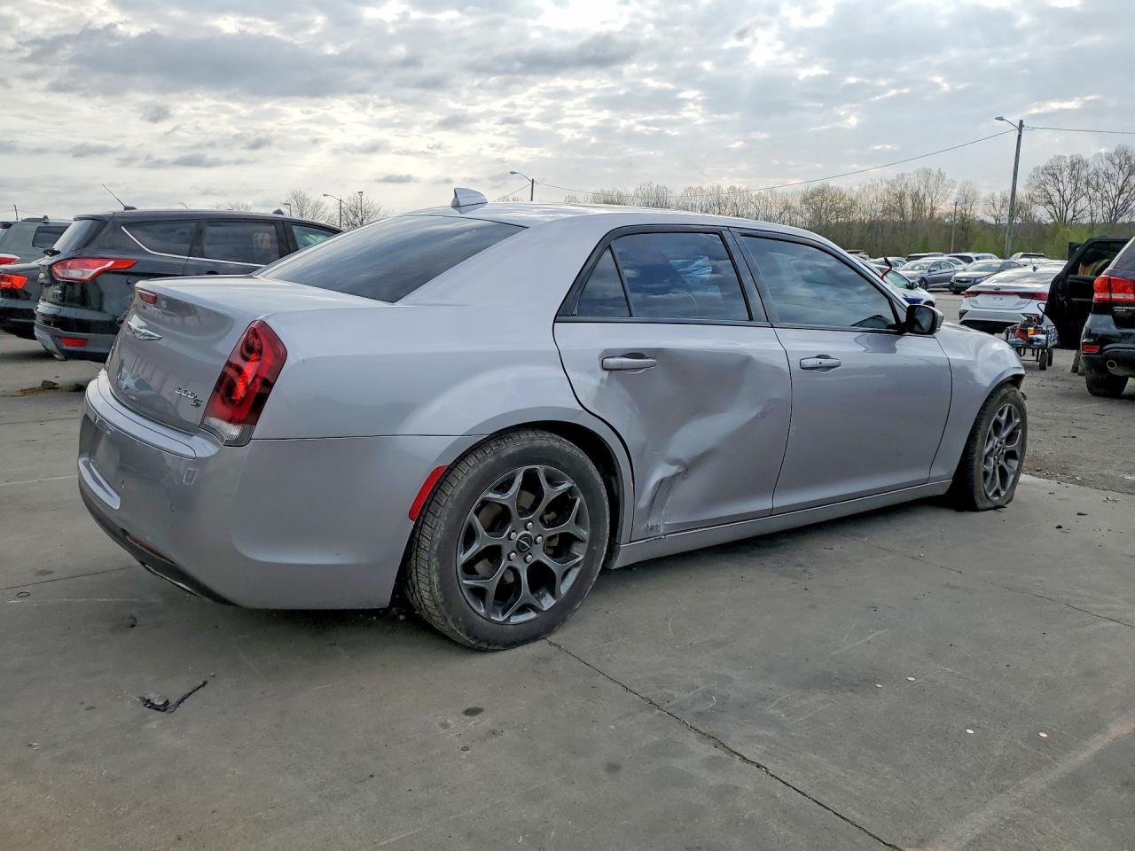 2017 Chrysler 300 S - zdjęcie 3