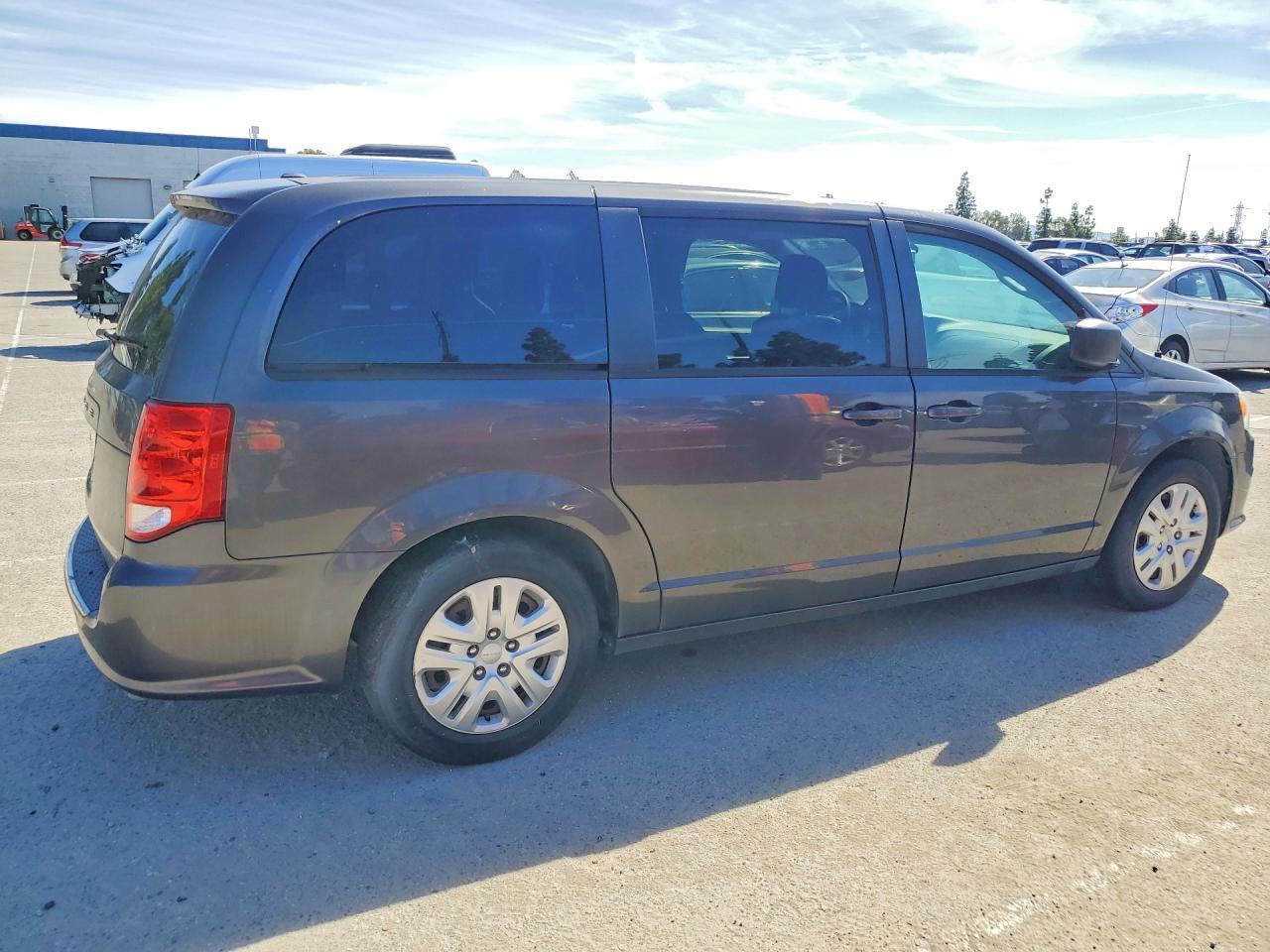 2018 Dodge Grand Caravan Se - zdjęcie 3