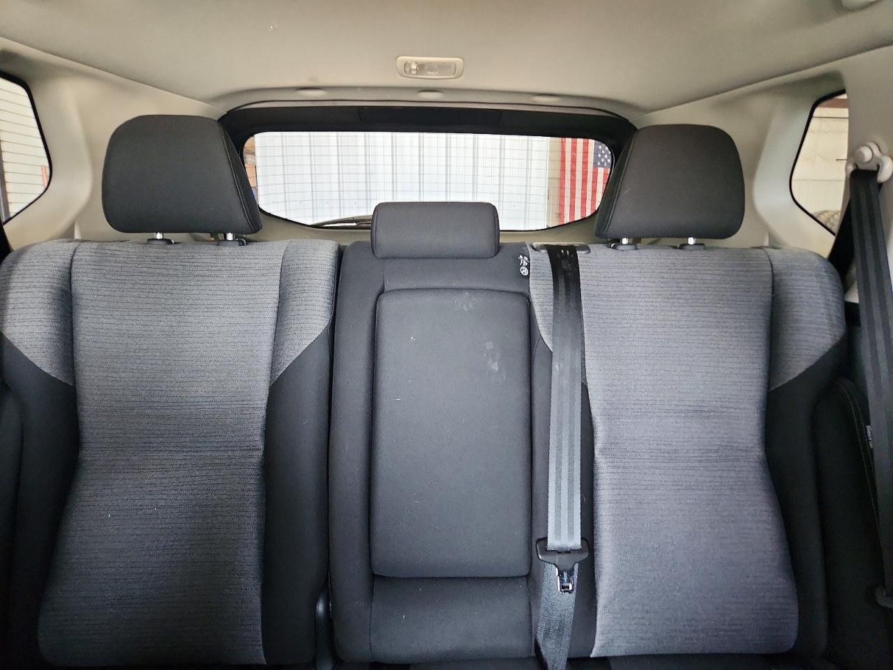 2022 Nissan Rogue Sv - zdjęcie 10