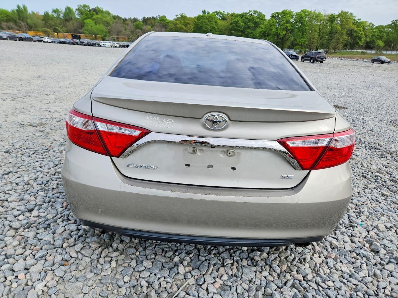 2015 Toyota Camry Se - zdjęcie 6