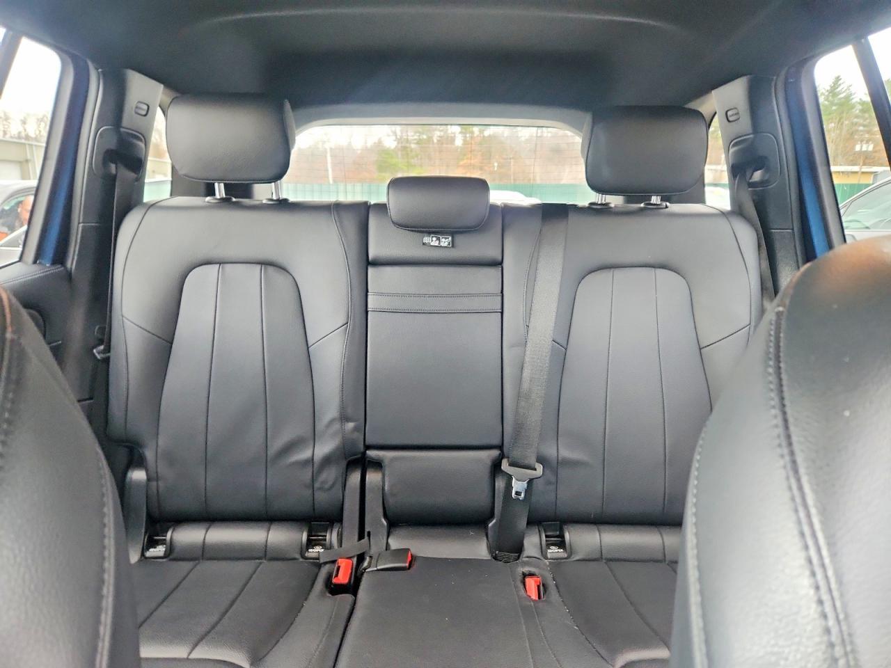 2022 Mercedes-Benz Glb 250 4Matic - zdjęcie 10