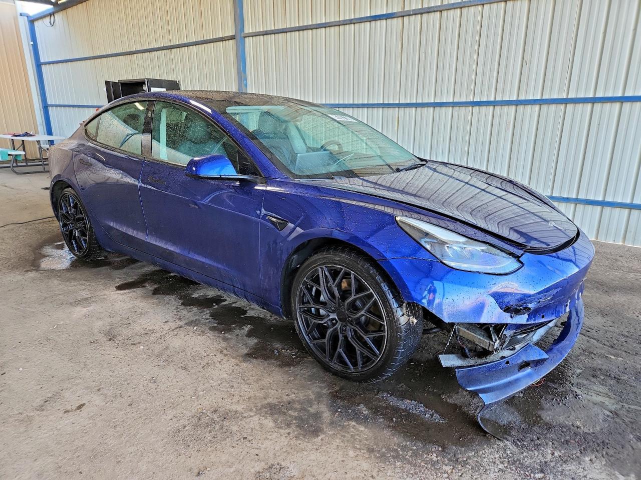 2022 Tesla Model 3 - zdjęcie 4