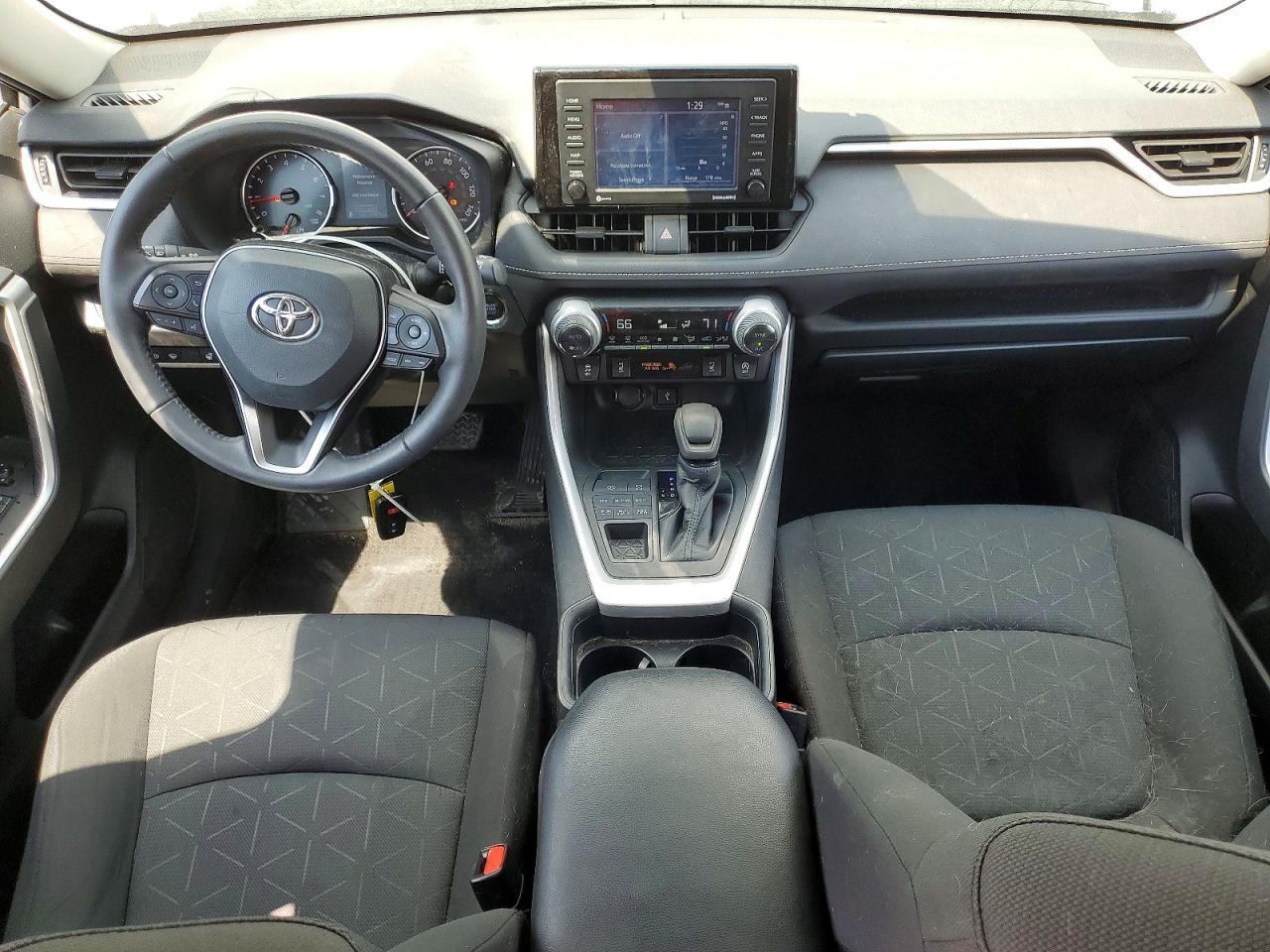 2021 Toyota Rav4 Xle - zdjęcie 8