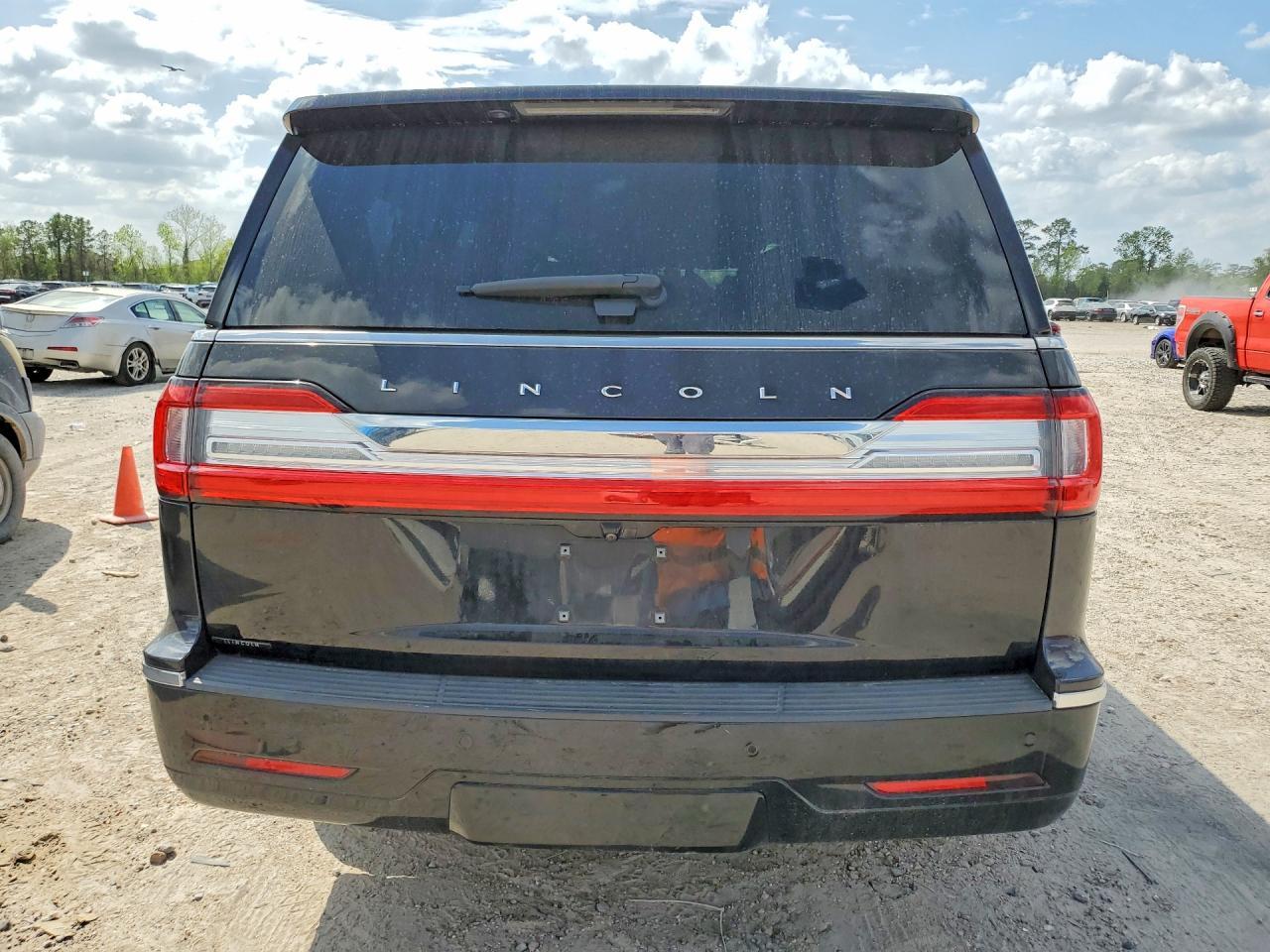 2019 Lincoln Navigator L Reserve - zdjęcie 6