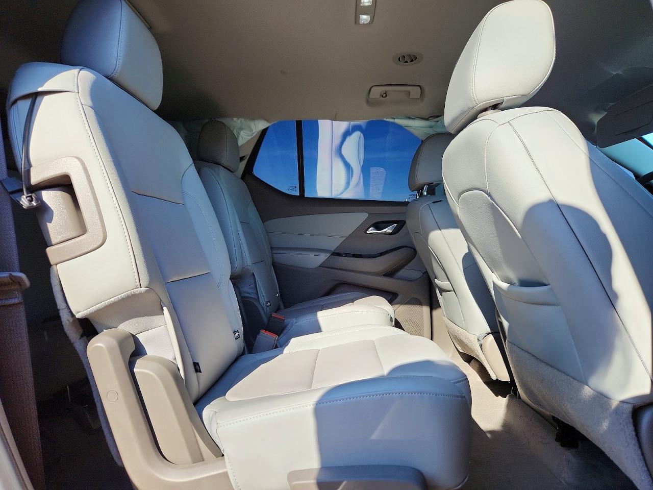 2020 Chevrolet Traverse Lt - zdjęcie 11
