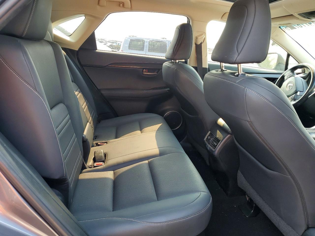 2017 Lexus Nx 300H Base - zdjęcie 11