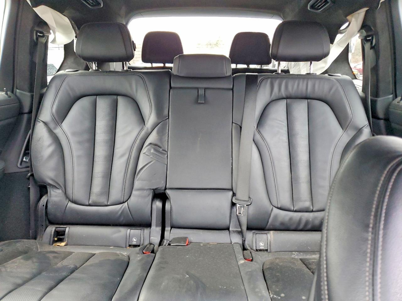 2022 BMW X7 xDrive40I - zdjęcie 10