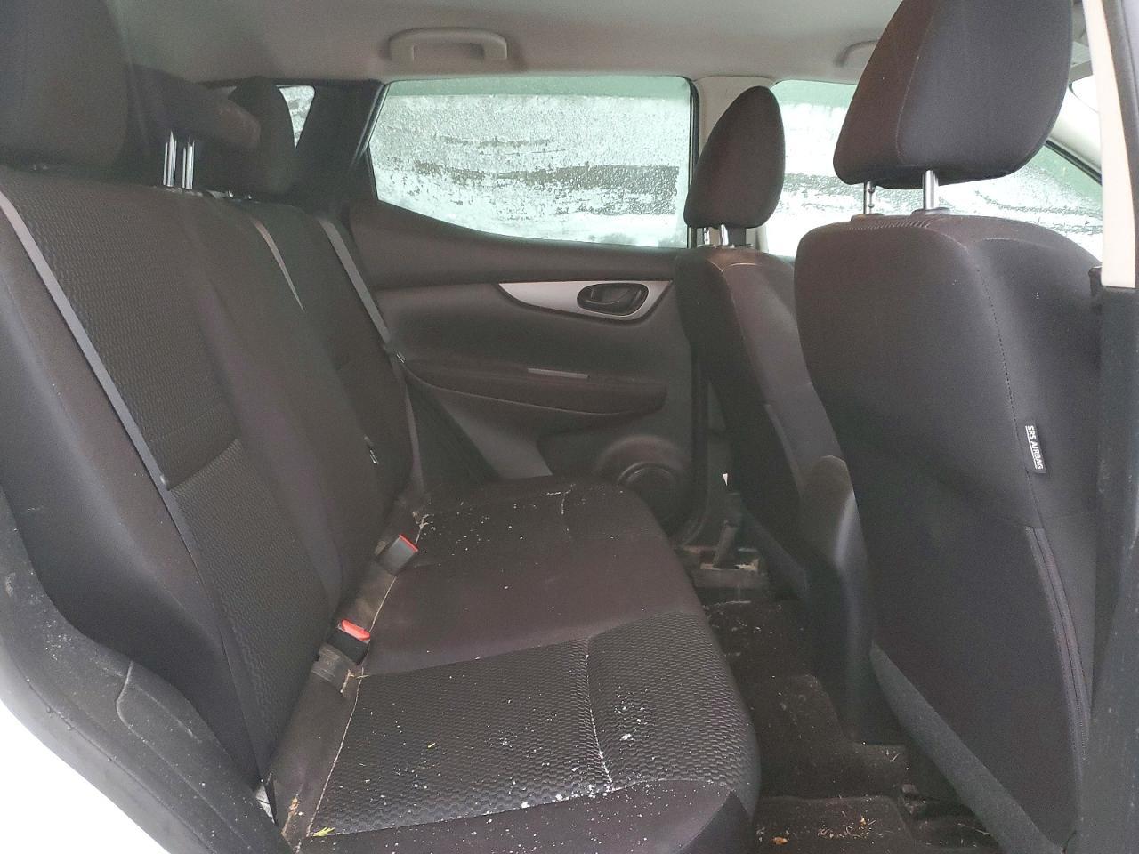 2017 Nissan Rogue Sport S - zdjęcie 10