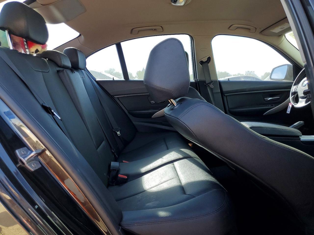 2016 BMW 320 I - zdjęcie 10