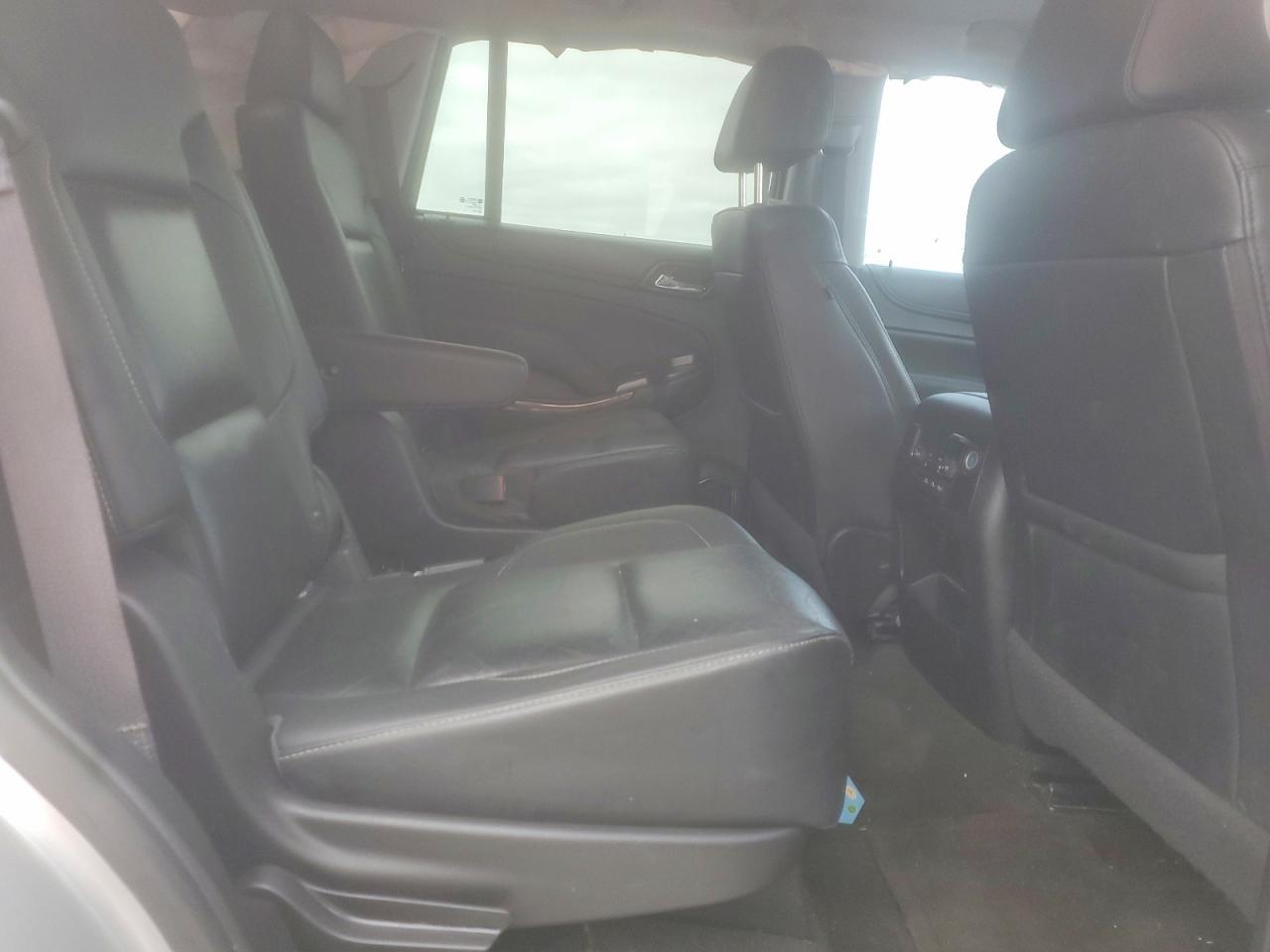 2017 Chevrolet Tahoe C1500 Premier - zdjęcie 11