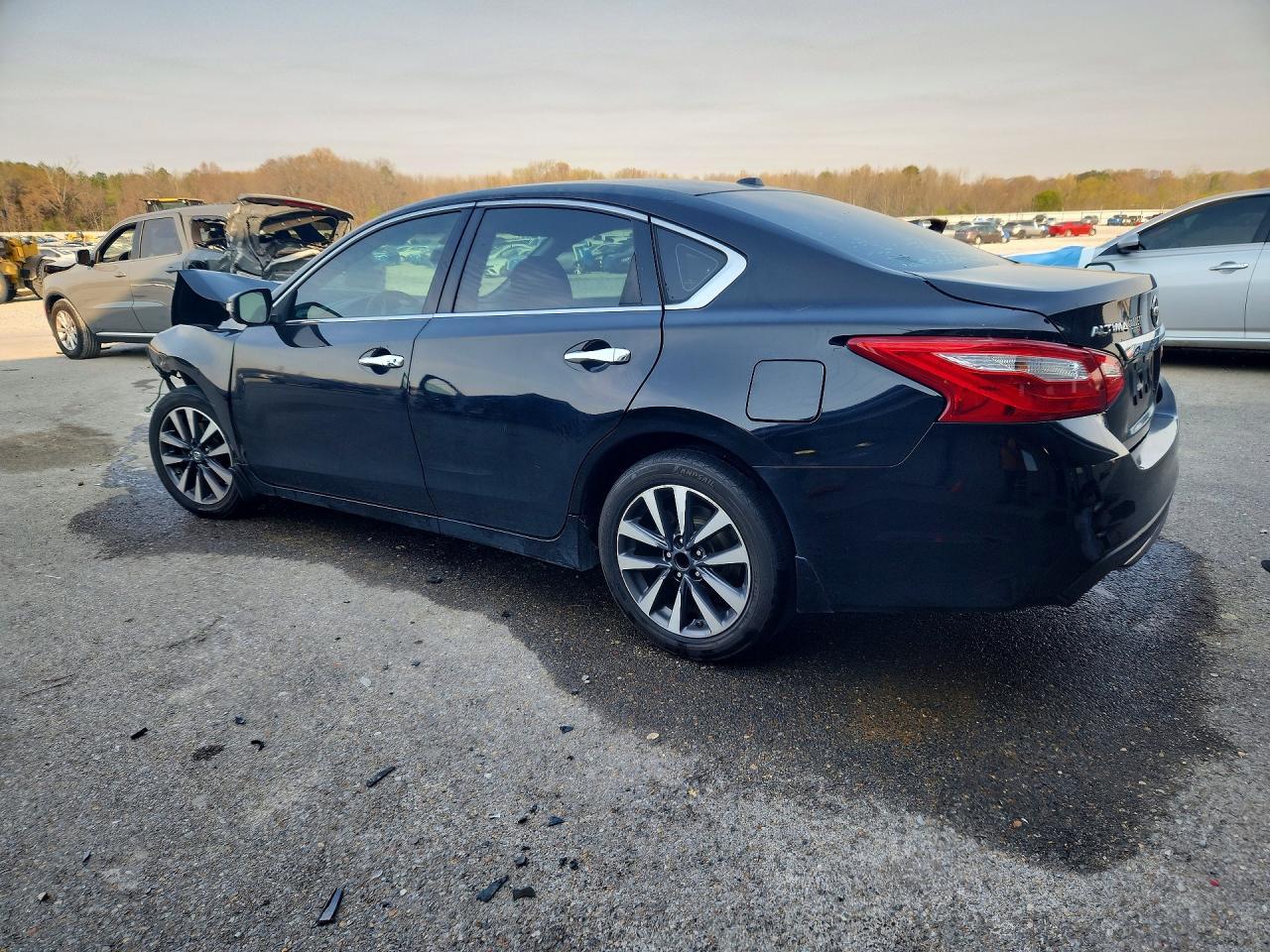 2016 Nissan Altima 2.5 Sv - zdjęcie 2