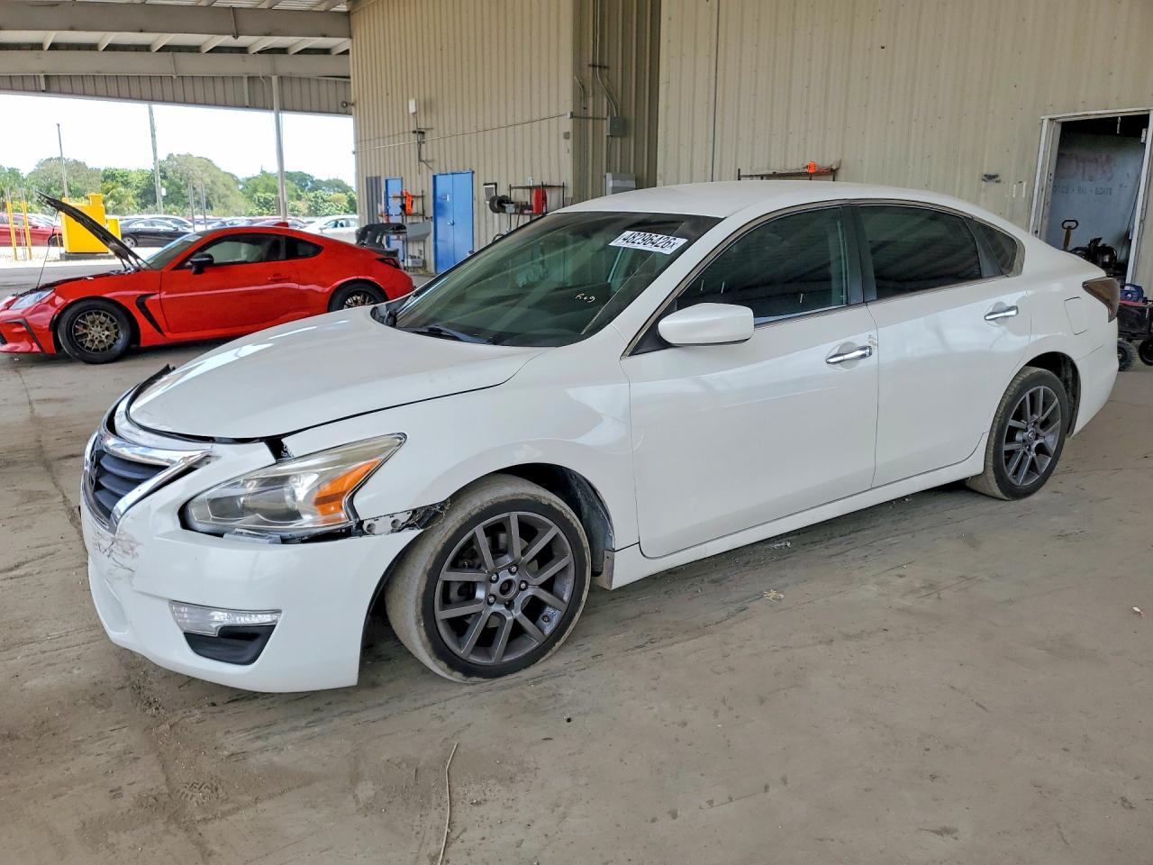 2013 Nissan Altima 2.5 - zdjęcie główne