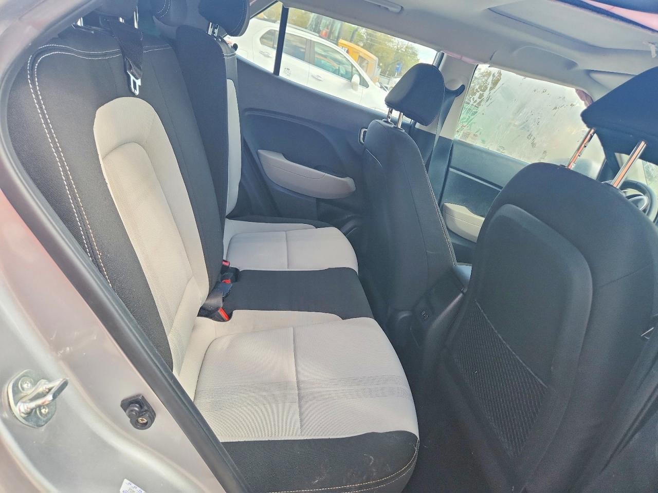 2024 Hyundai Venue Sel - zdjęcie 11