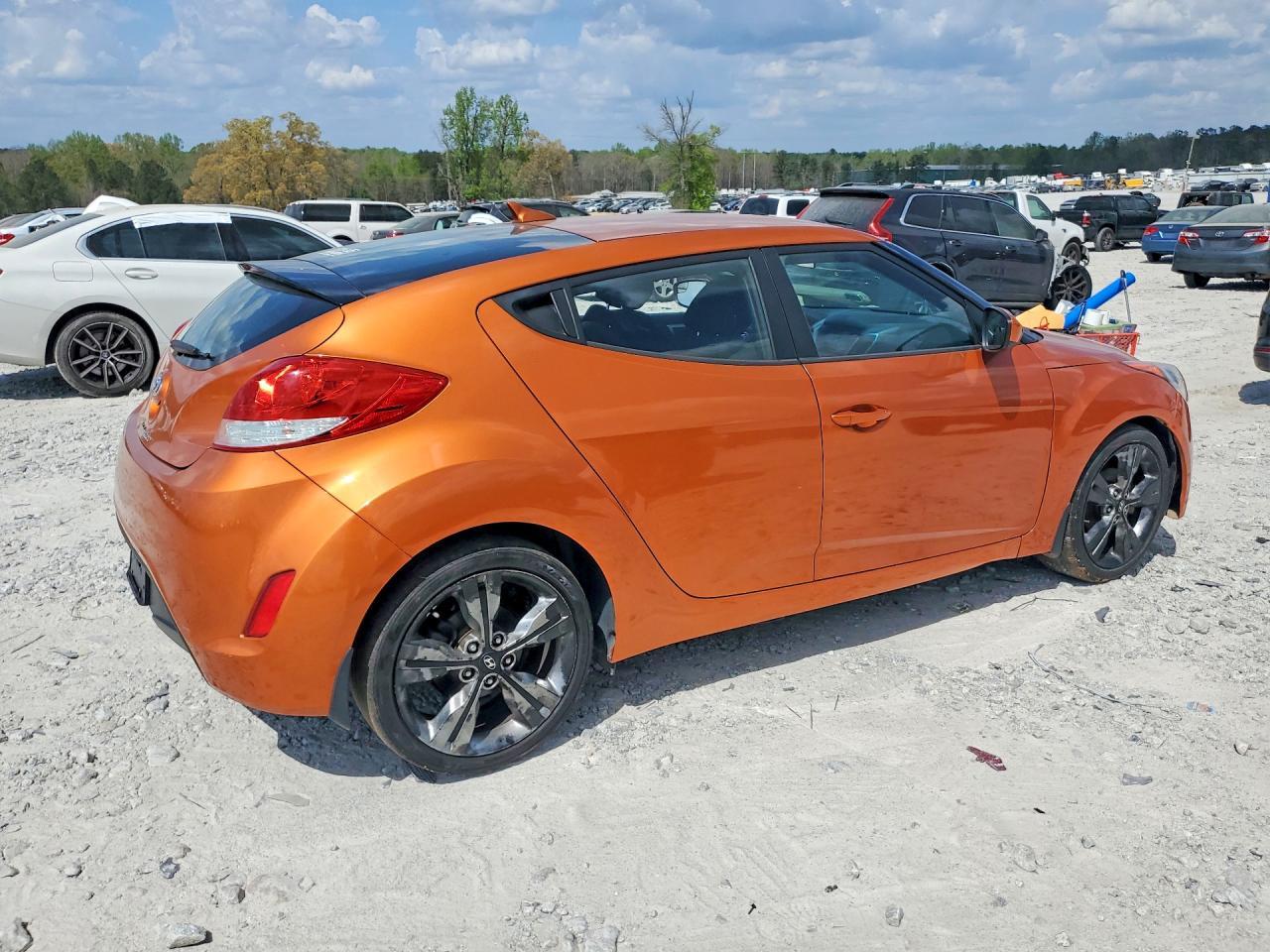 2016 Hyundai Veloster Base - zdjęcie 3