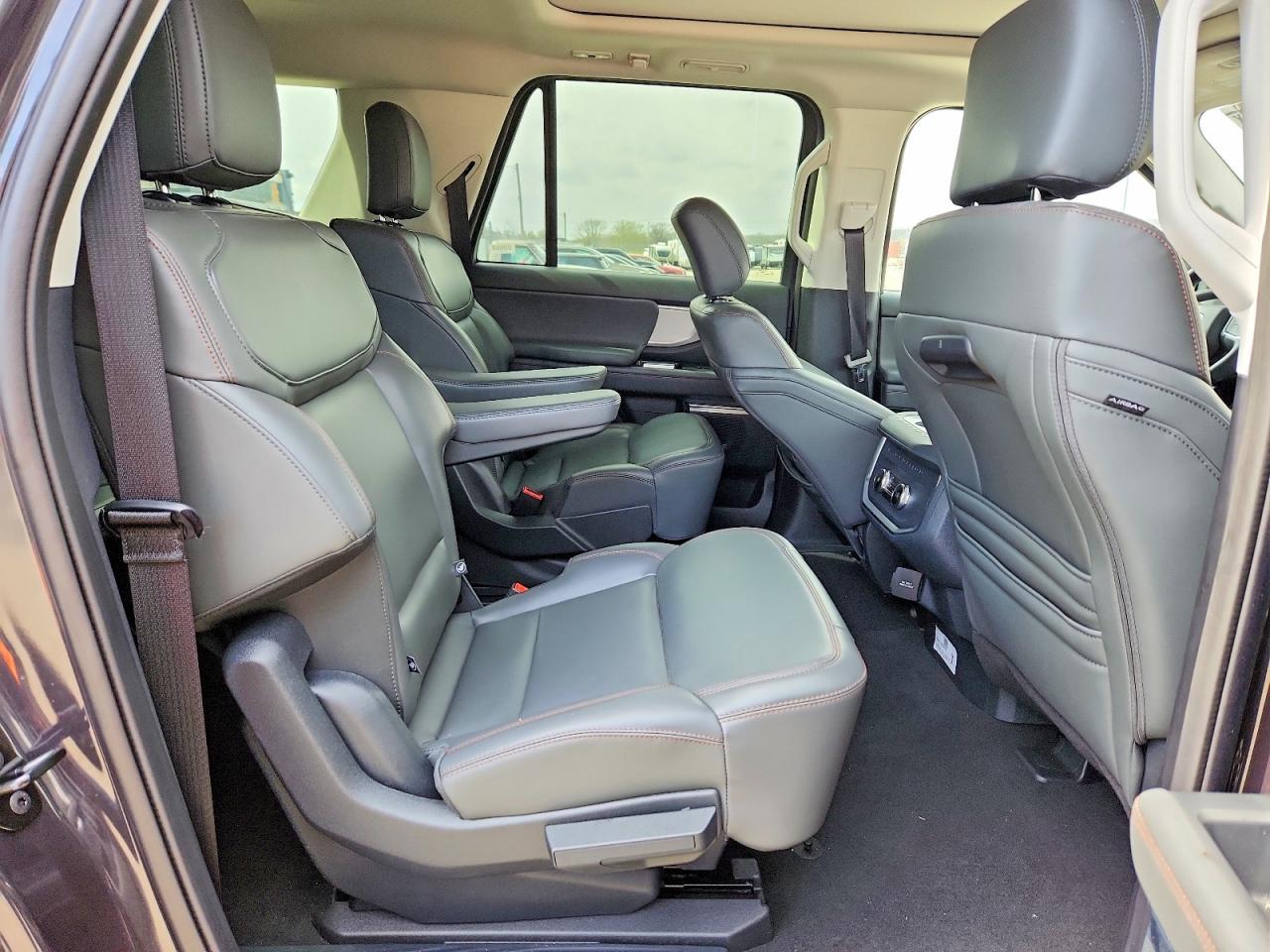 2025 Ford Expedition Max Active - zdjęcie 11