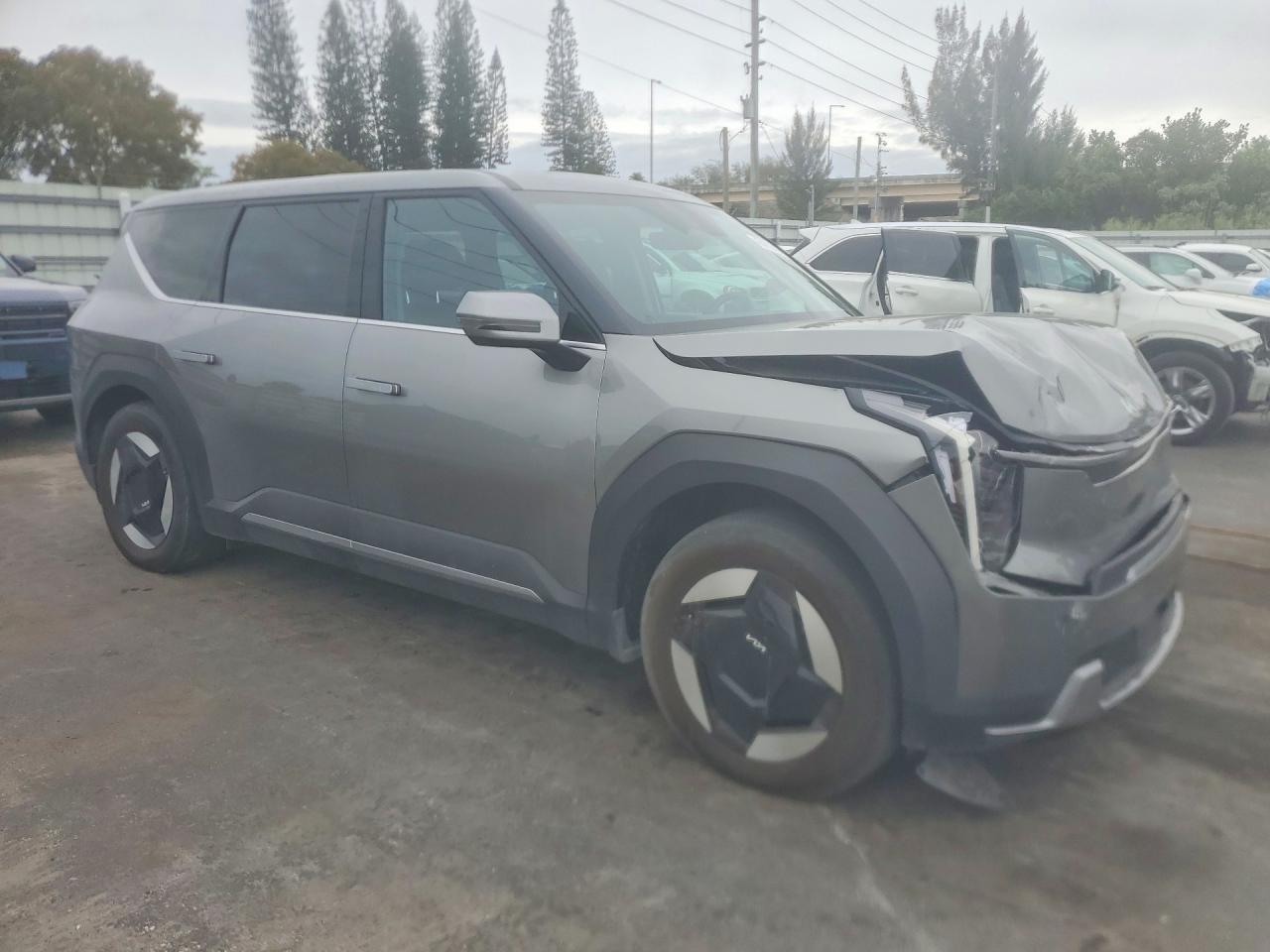 2024 Kia Ev9 Light Long Range - zdjęcie 4