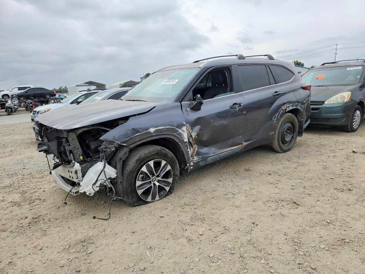 2024 Toyota Highlander Hybrid Xle - zdjęcie główne