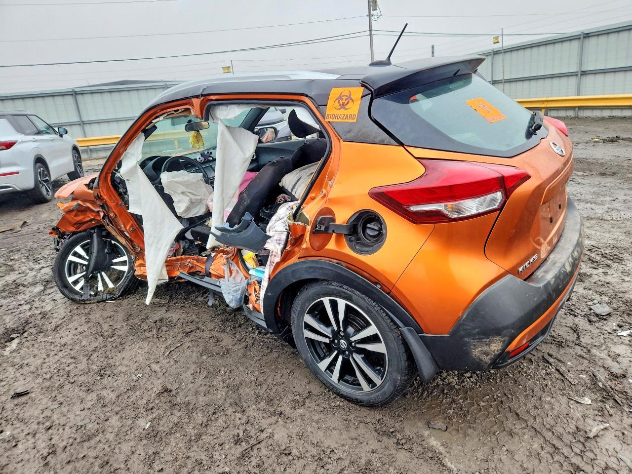 2019 Nissan Kicks Sr - zdjęcie 2