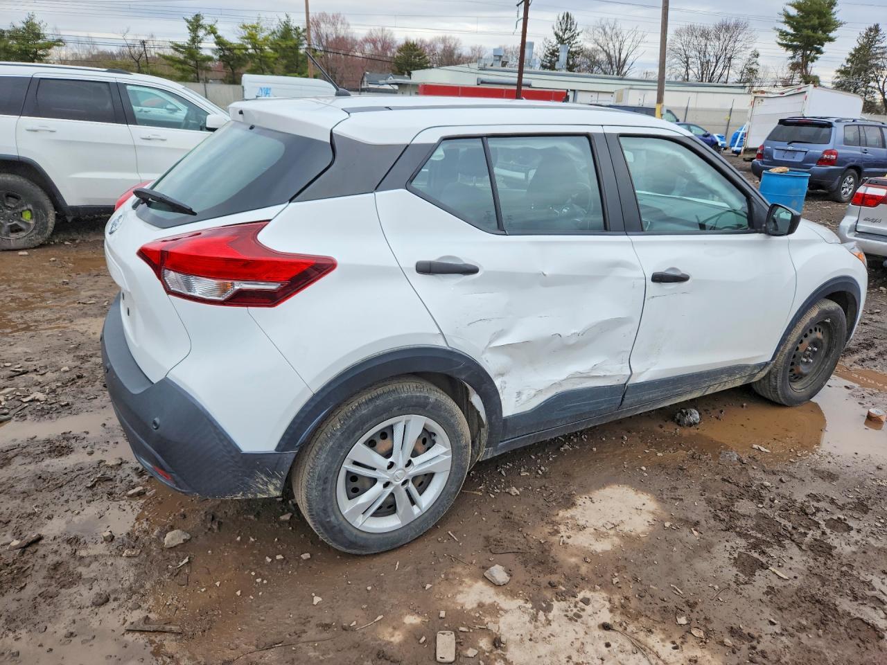 2020 Nissan Kicks S - zdjęcie 3