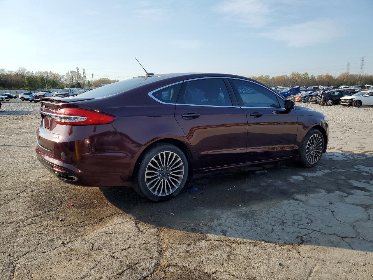 2017 Ford Fusion Titanium - zdjęcie 3