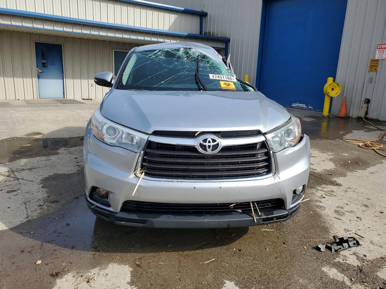 2015 Toyota Highlander Le Plus - zdjęcie 5