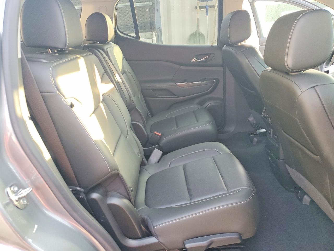 2023 GMC Acadia Slt - zdjęcie 11