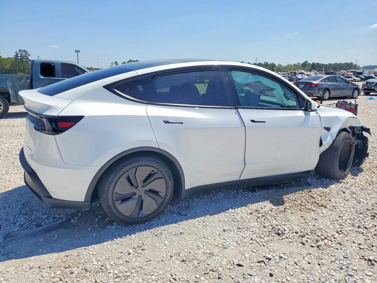 2026 Tesla Model Y - zdjęcie 3