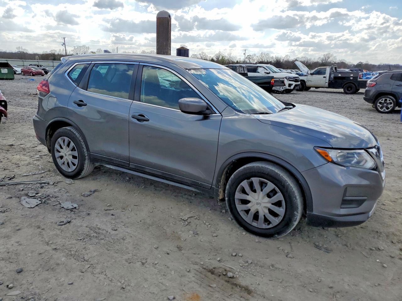 2018 Nissan Rogue S - zdjęcie 4