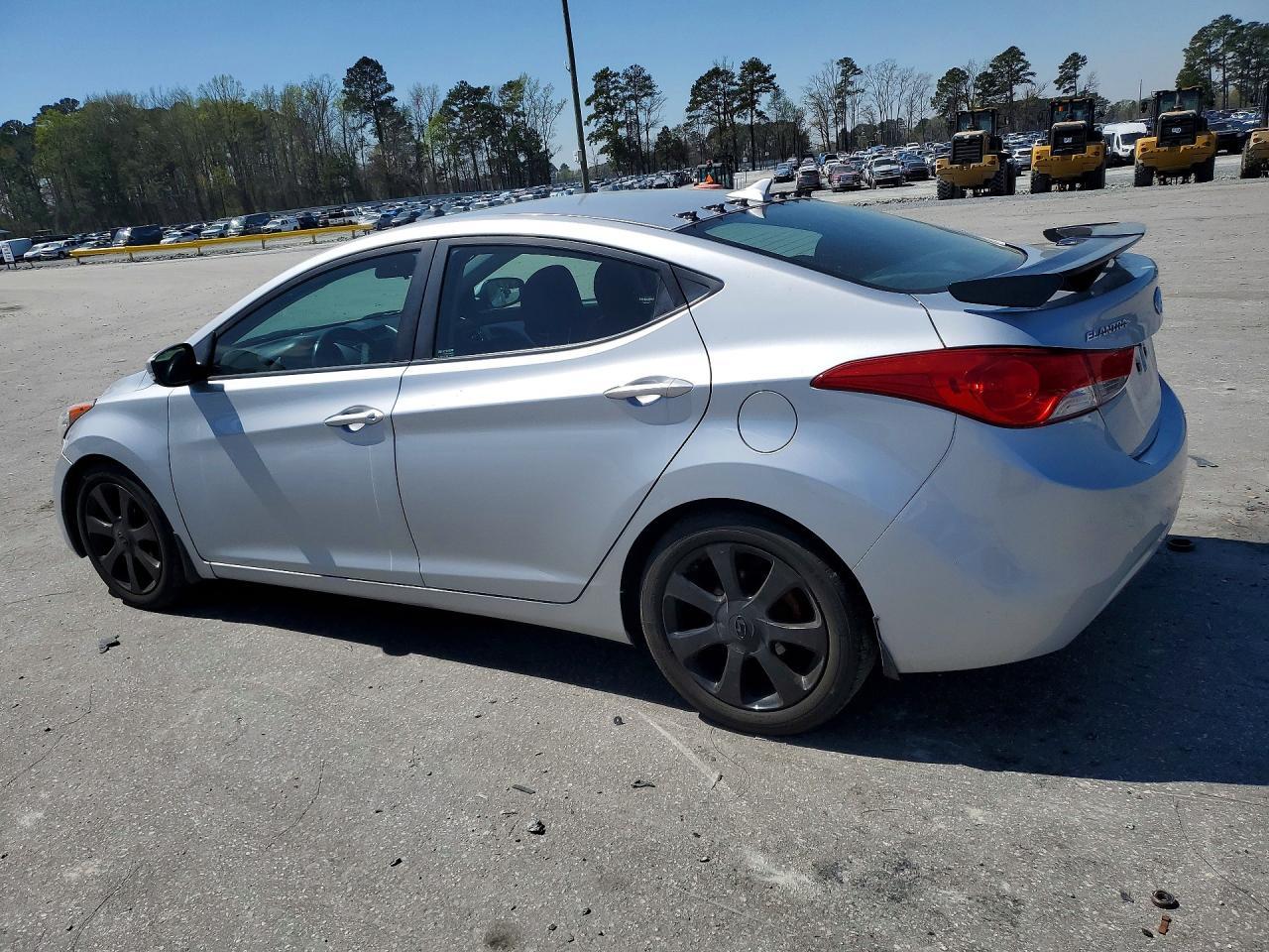 2013 Hyundai Elantra Limited - zdjęcie 2