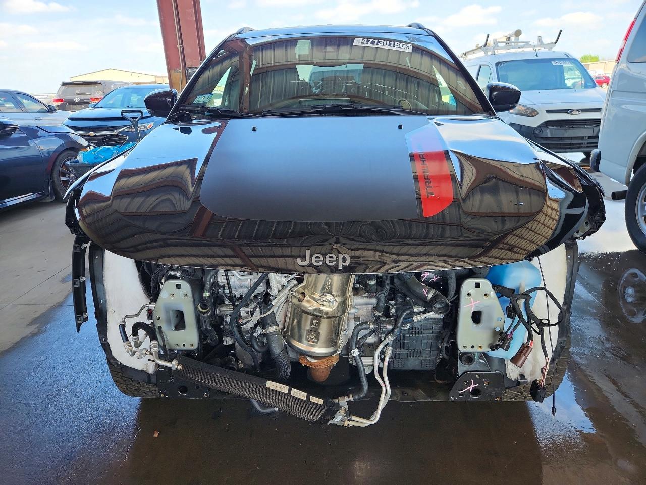 2025 Jeep Compass Trailhawk - zdjęcie 5