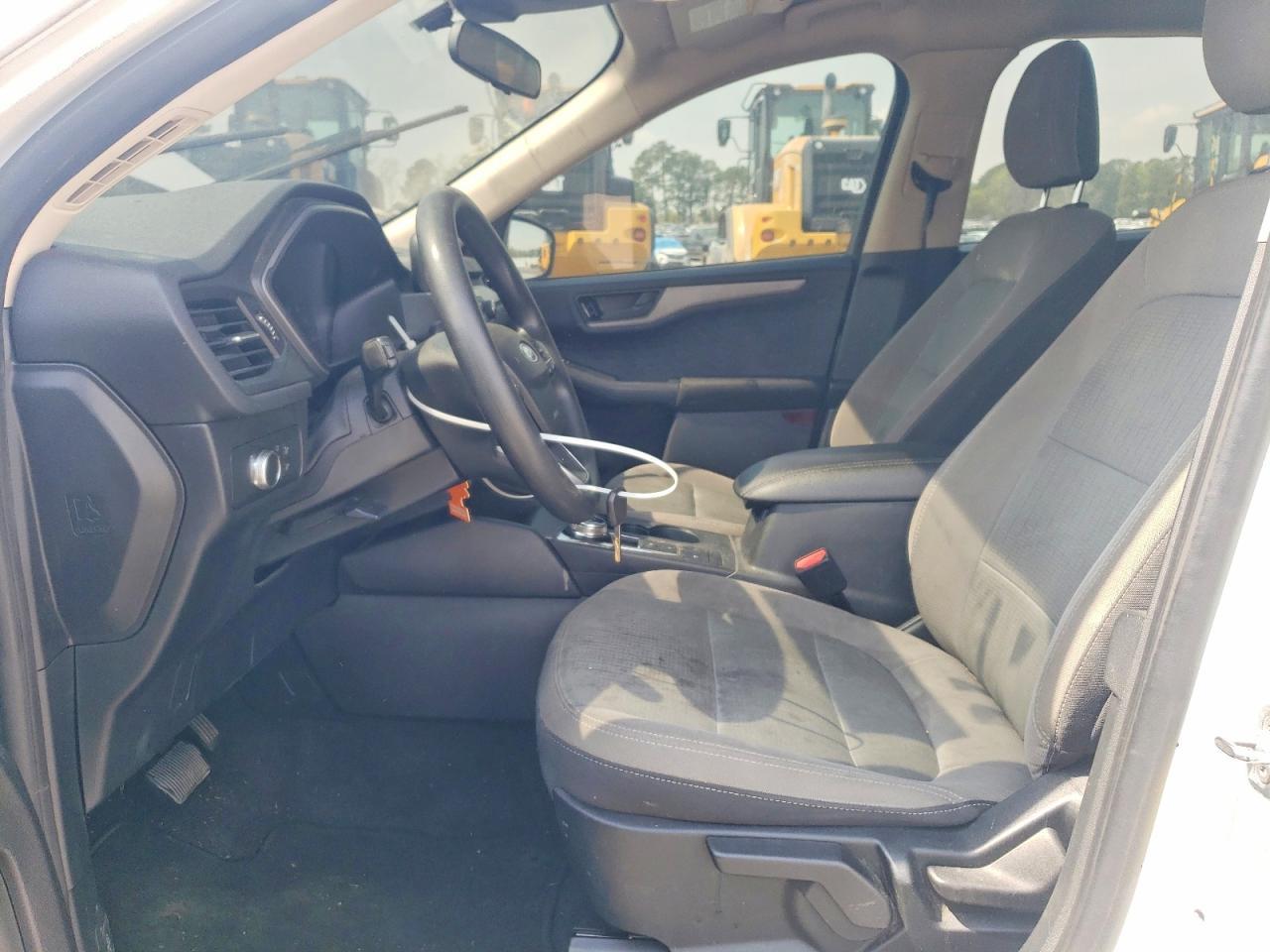 2020 Ford Escape S - zdjęcie 7
