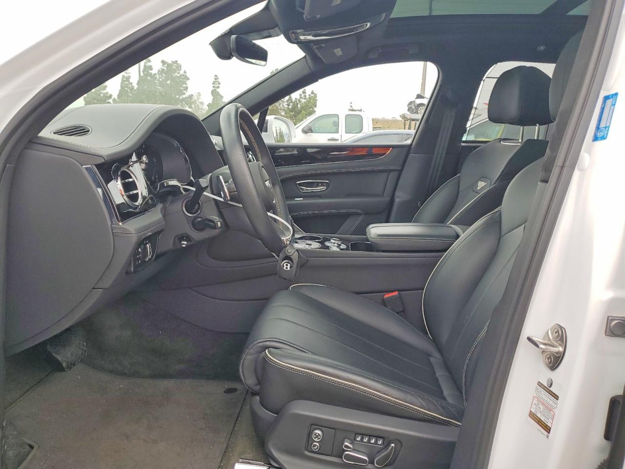 2023 Bentley Bentayga - zdjęcie 7