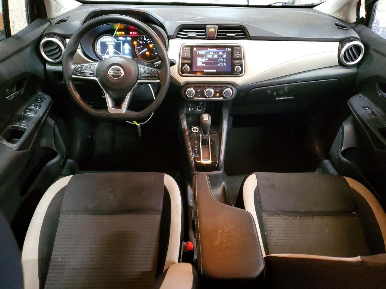 2021 Nissan Versa Sv - zdjęcie 8