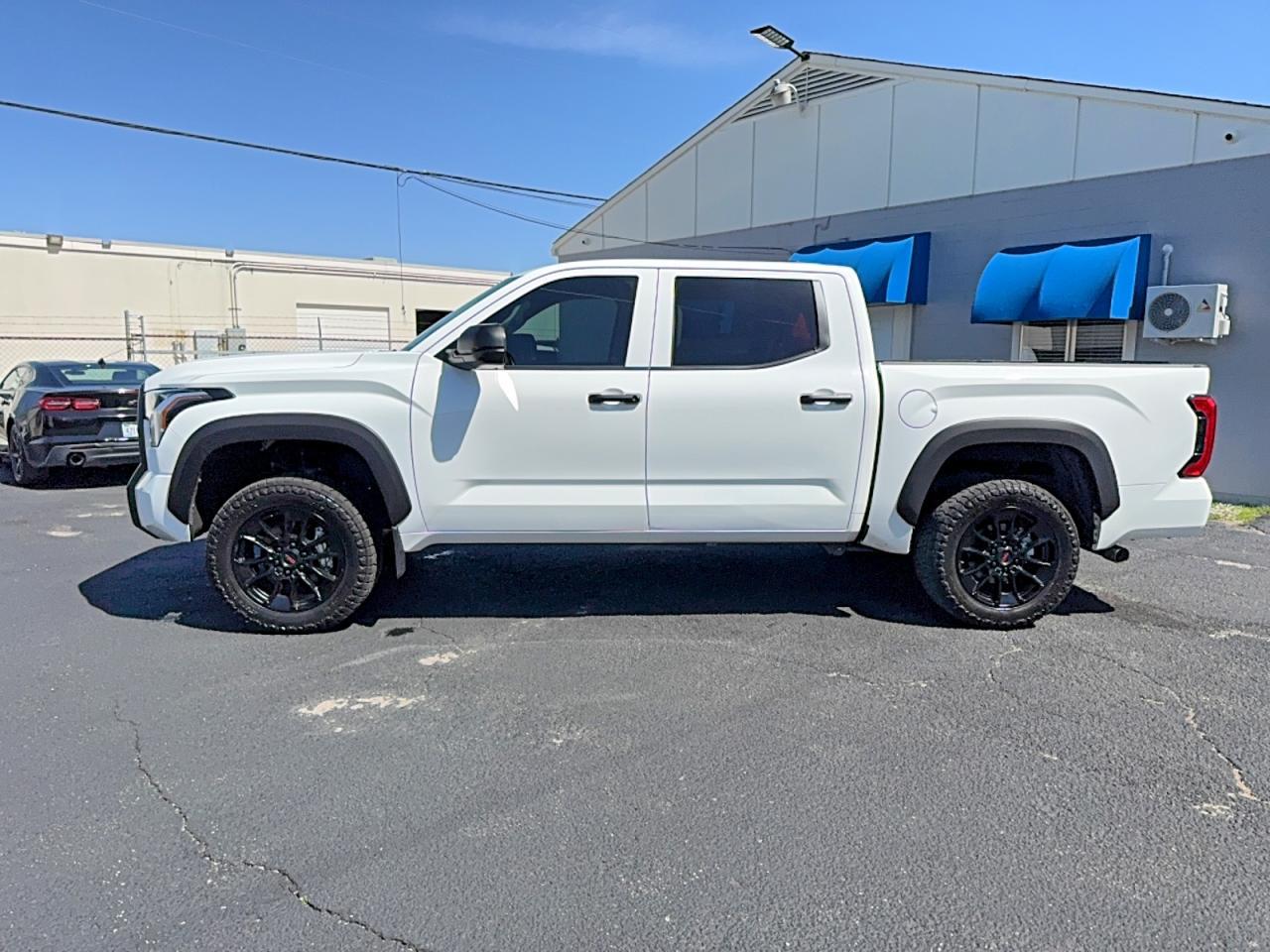 2024 Toyota Tundra Sr - zdjęcie 11