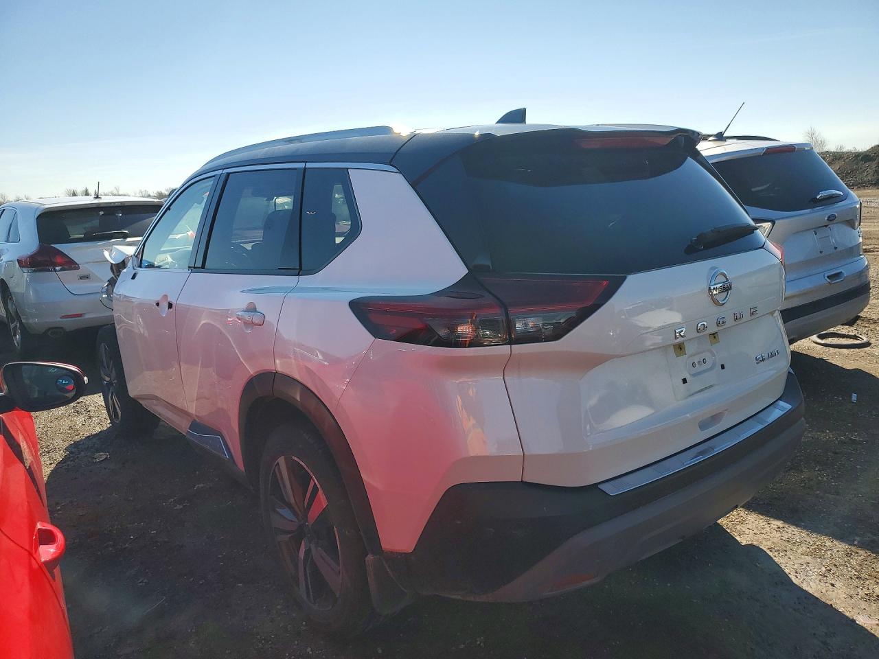 2021 Nissan Rogue Sl - zdjęcie 2