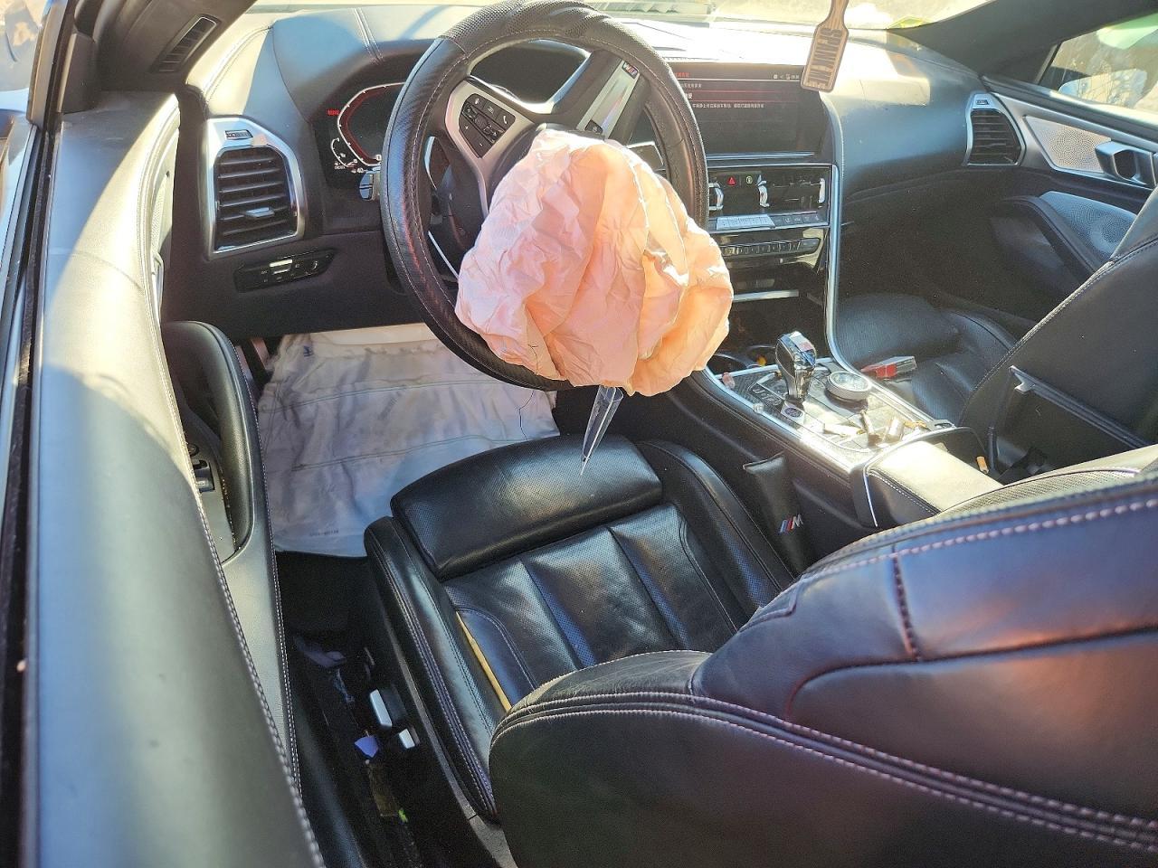 2022 BMW M850Xi - zdjęcie 8