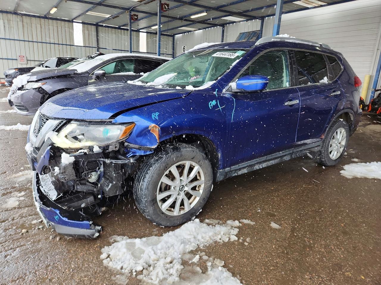 2018 Nissan Rogue Sv - zdjęcie główne
