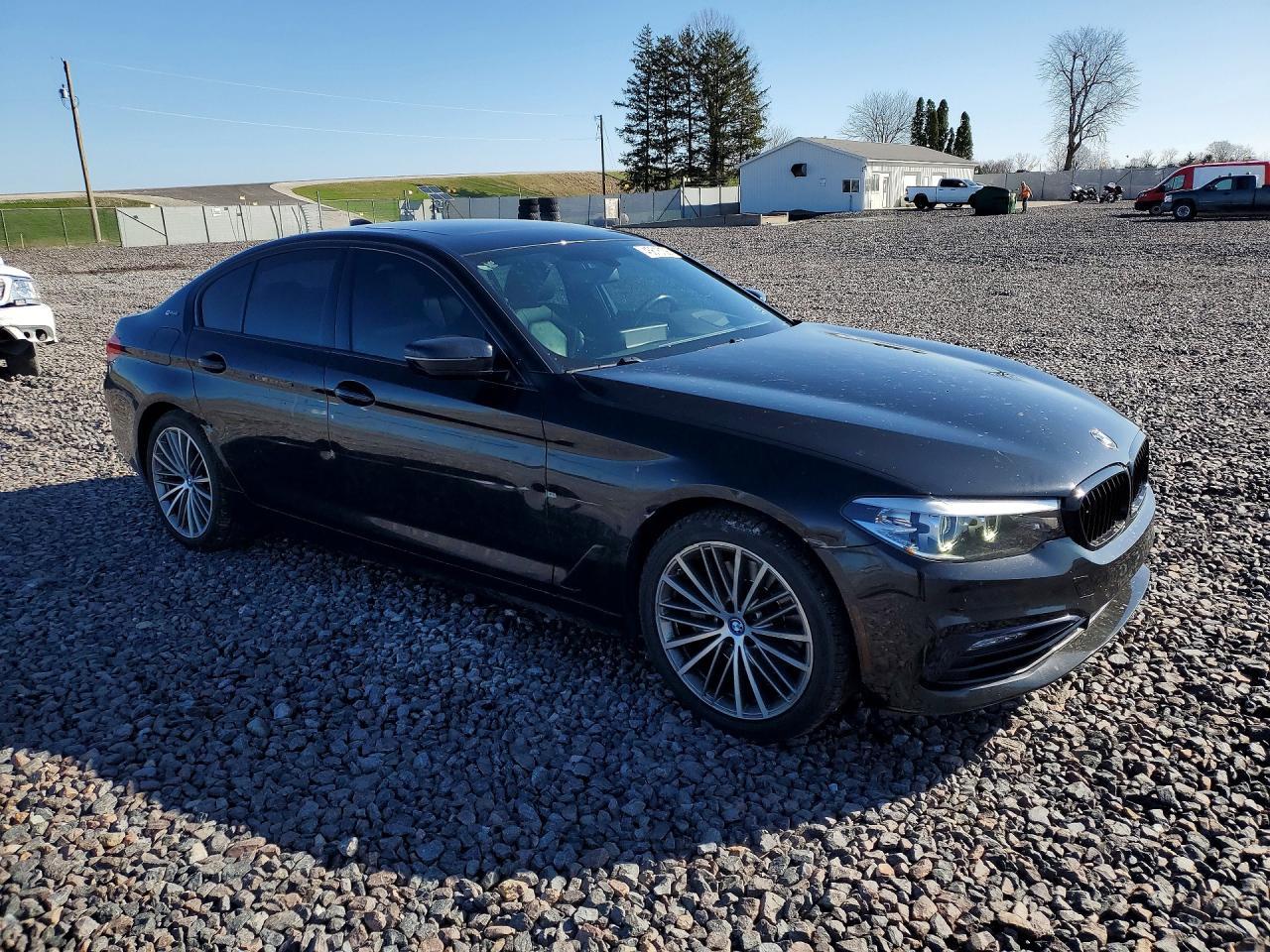 2018 BMW Seria 5 530e - zdjęcie 4