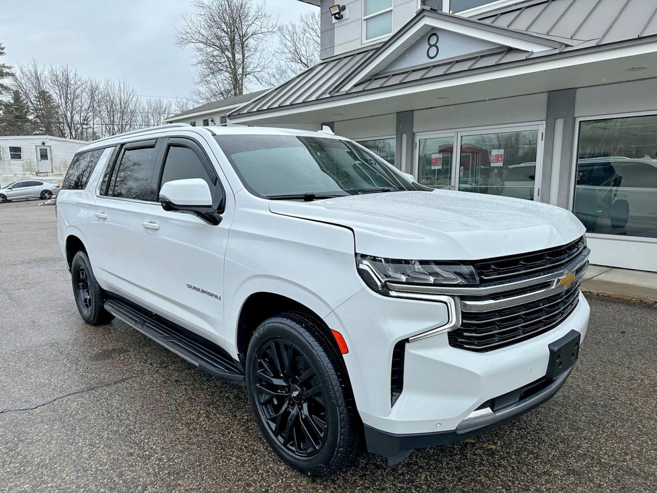 2021 Chevrolet Suburban K1500 Lt - zdjęcie główne