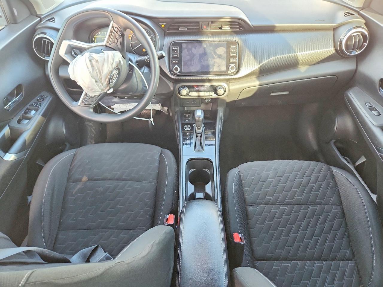 2022 Nissan Kicks Sv - zdjęcie 8